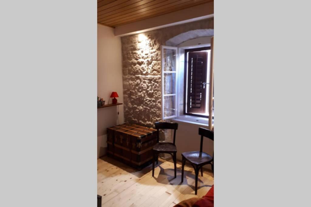 Antique Central Komiza House Nona Nika Ngoại thất bức ảnh