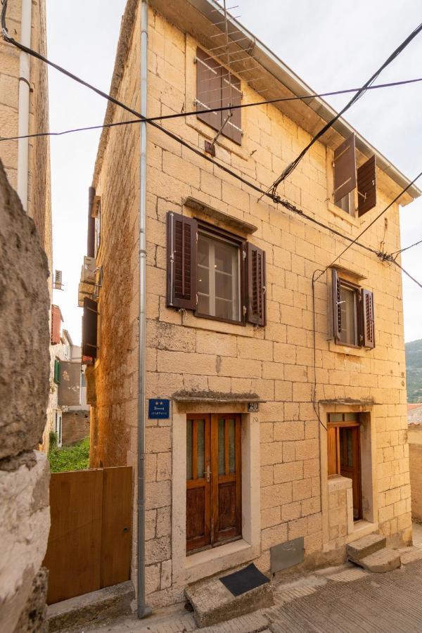 Antique Central Komiza House Nona Nika Ngoại thất bức ảnh